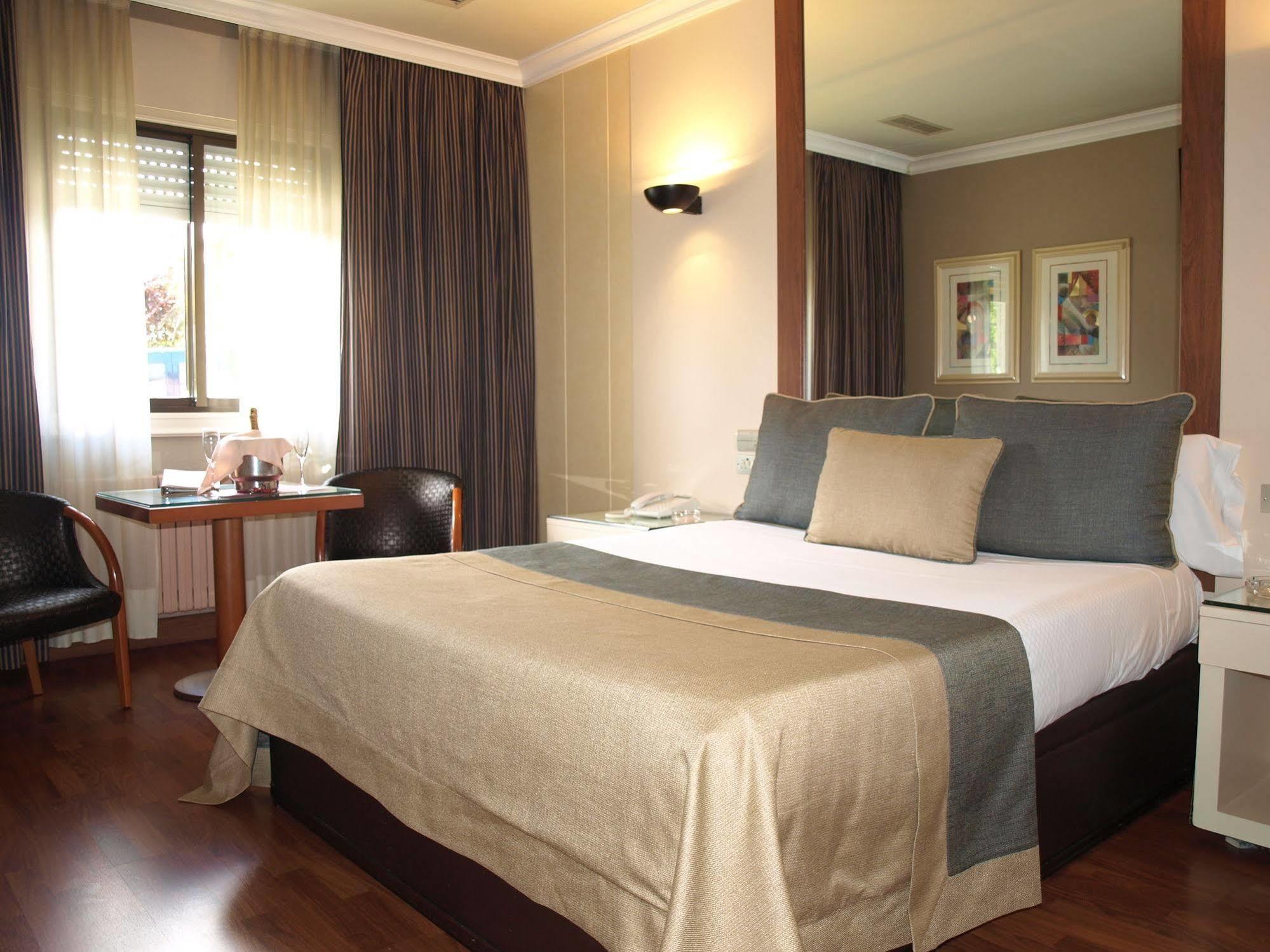 Motel Aeropuerto Віго Екстер'єр фото