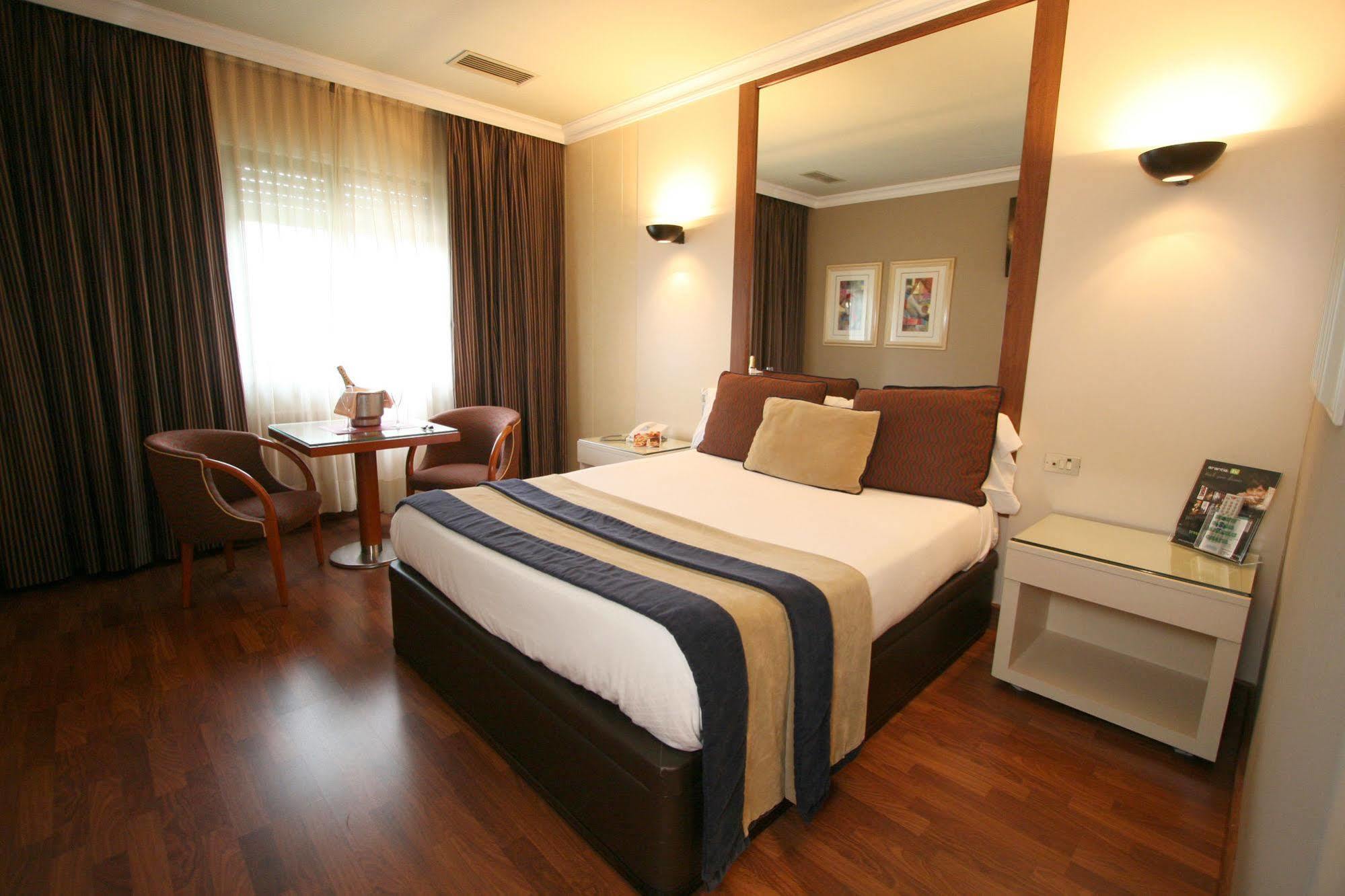 Motel Aeropuerto Віго Екстер'єр фото